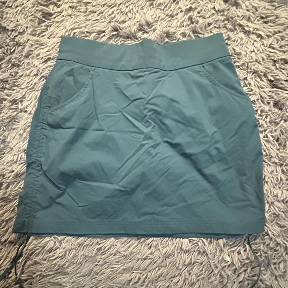 Columbia Skort Skirt -‎ Teal - Size Medium DISCOUNTED SHIPPING